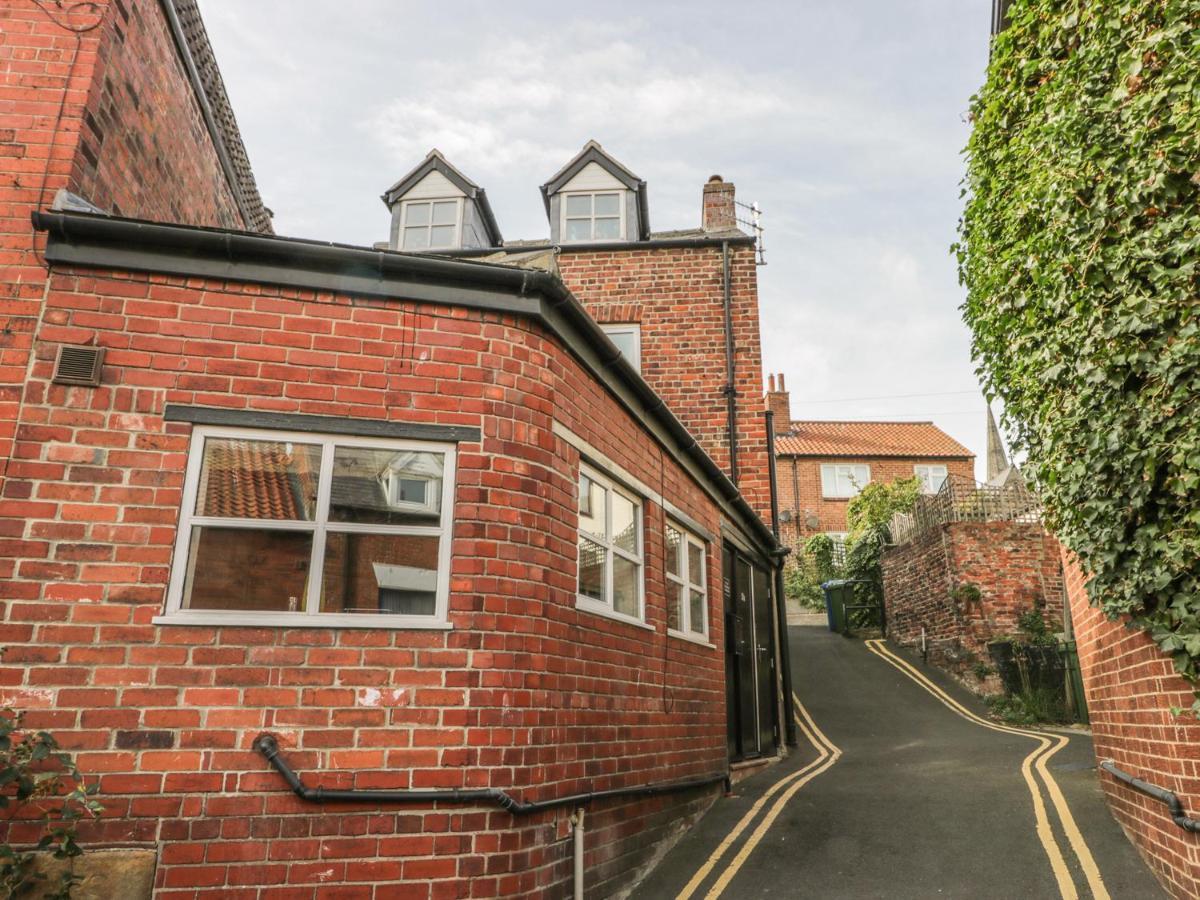 The Old Blacksmith'S Workshop Villa Whitby Exterior photo