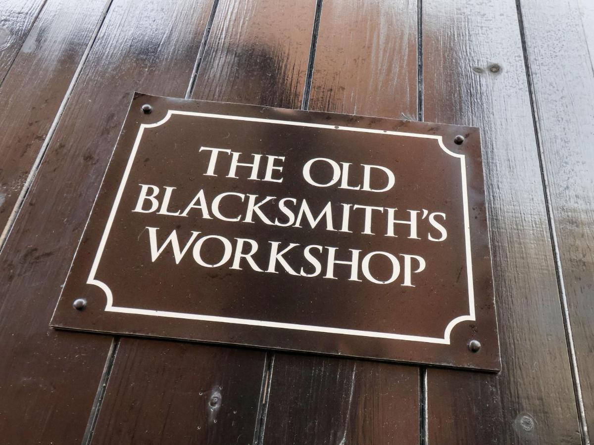 The Old Blacksmith'S Workshop Whitby Exterior photo